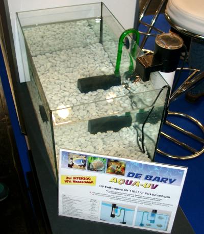 11 Watt Einh�nge UV Anlage f�r kleine H�ndlerbecken von De Bary