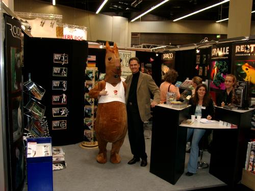 Der NTV Stand [Natur und Tier Verlag] auf der Interzoo 2004